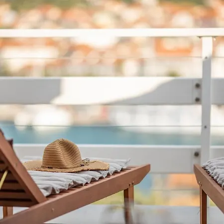 Dragojevic * Vela Luka