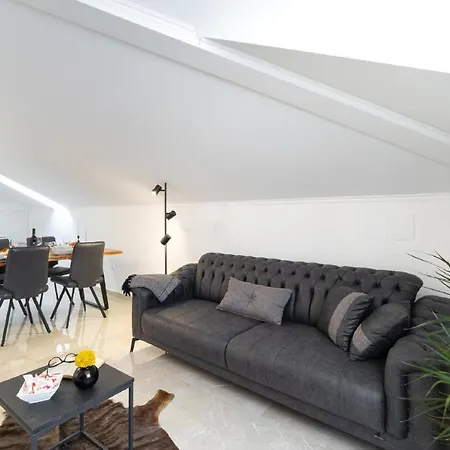 Dragojevic アパート *